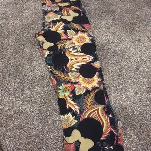 LuLaRoe OS Disney Leggings.
